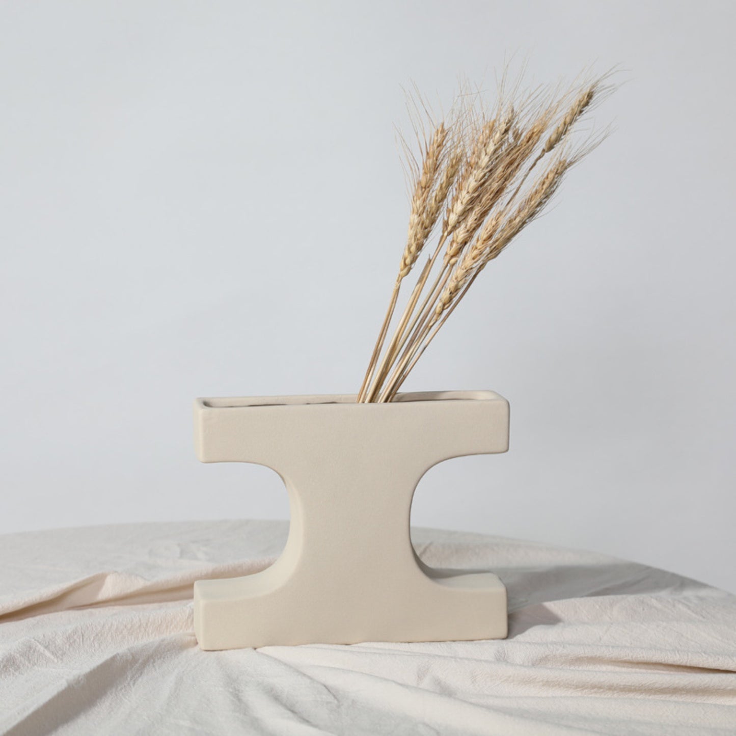 Altura Vista Vase - Luxury Home Decor