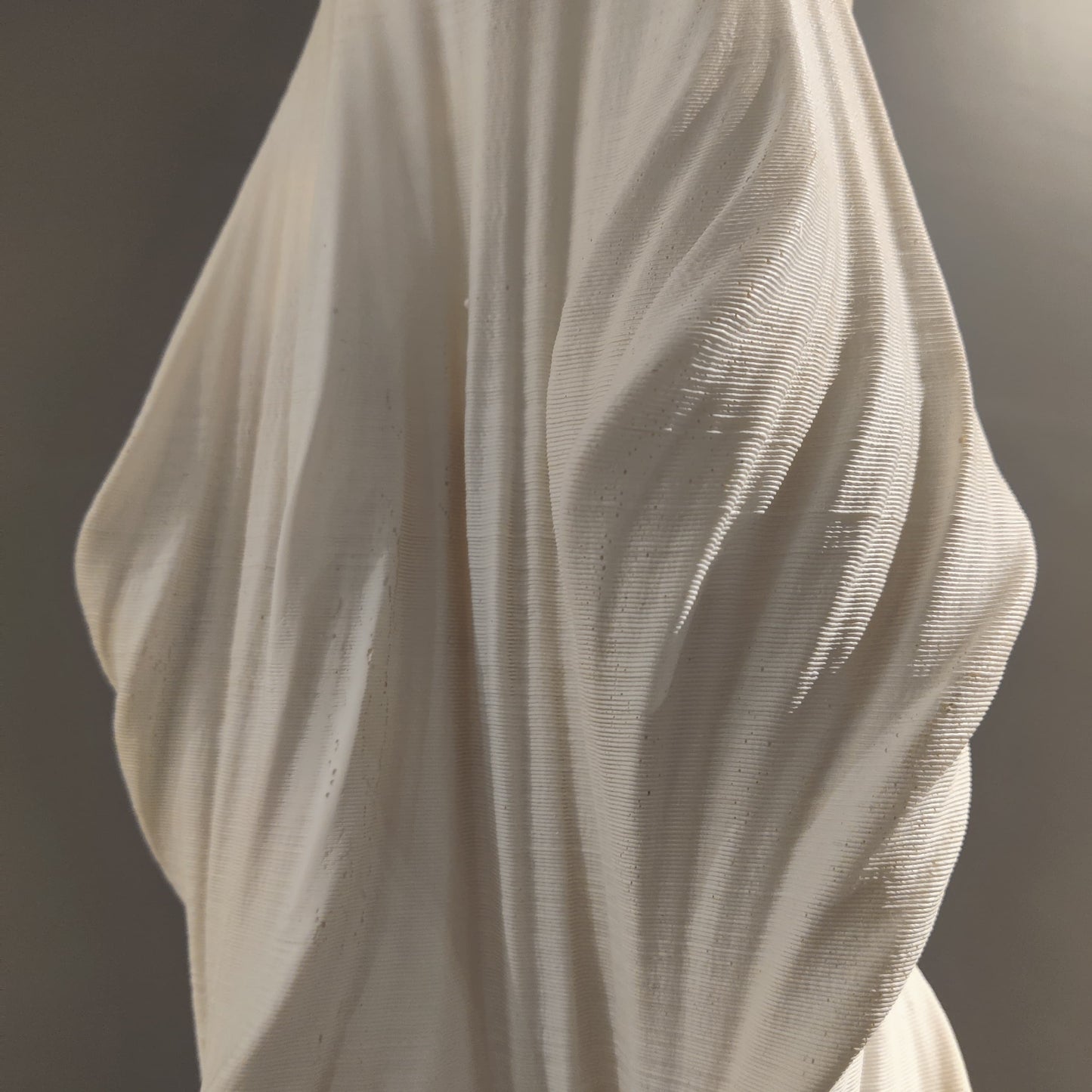 Sculpted Wave Resin Vase - Black & White