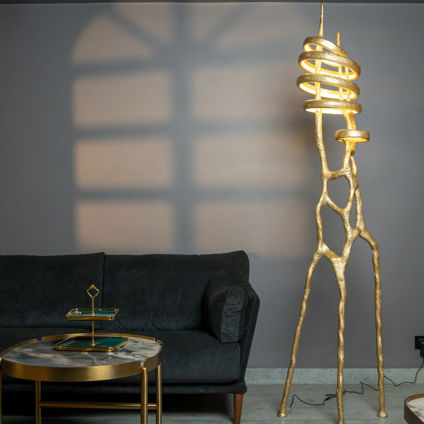 Artisan Wire Silhouette Lamp