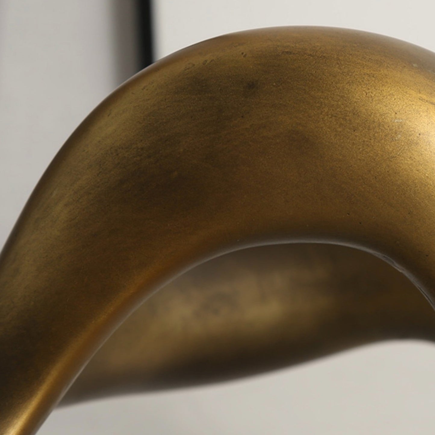 Elegant Curves: Sophisticated Bronze Sculpture