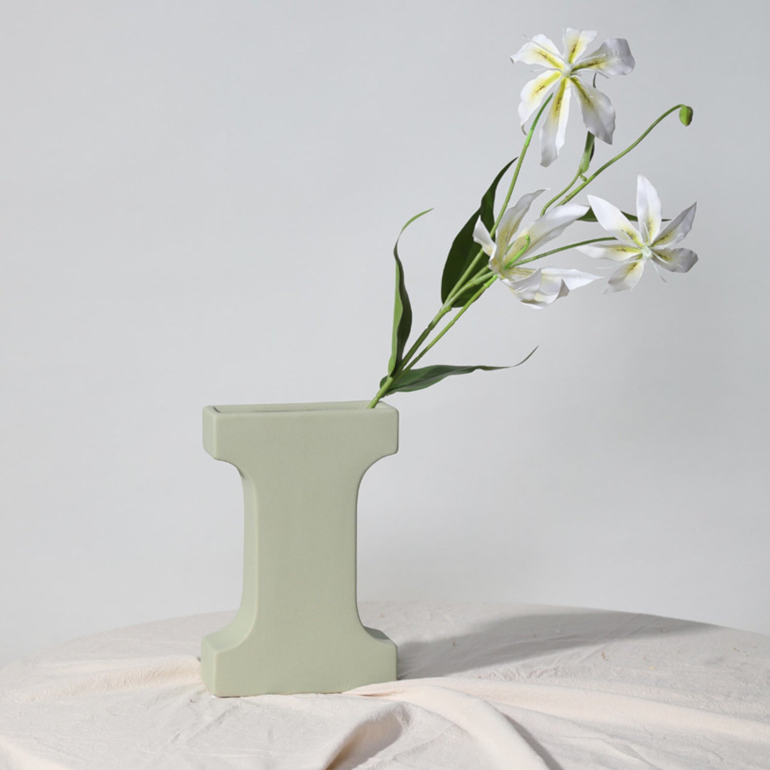 Altura Vista Vase Green - Luxury Home Decor