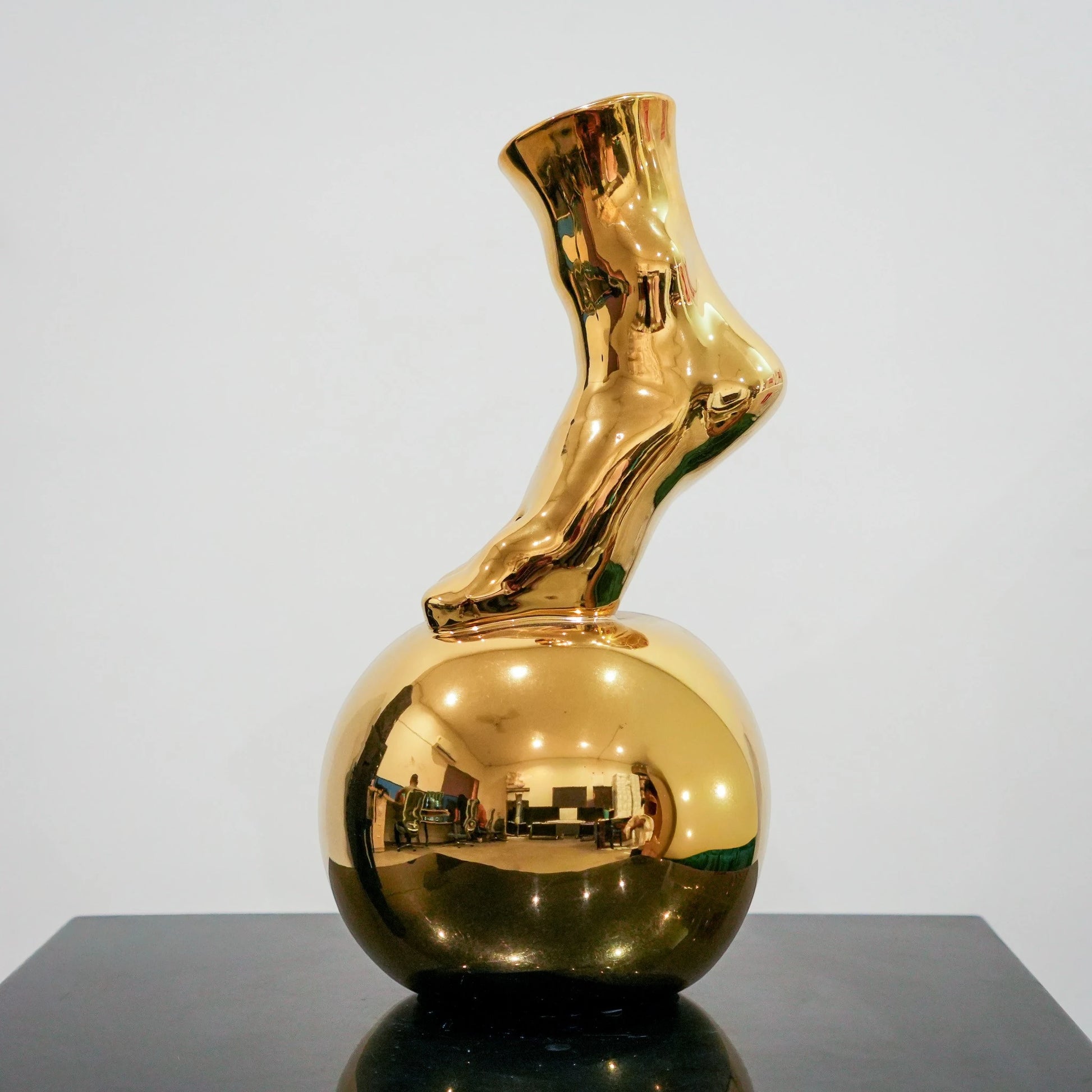 Luxury gold balance foot vase for console and tabletop decor