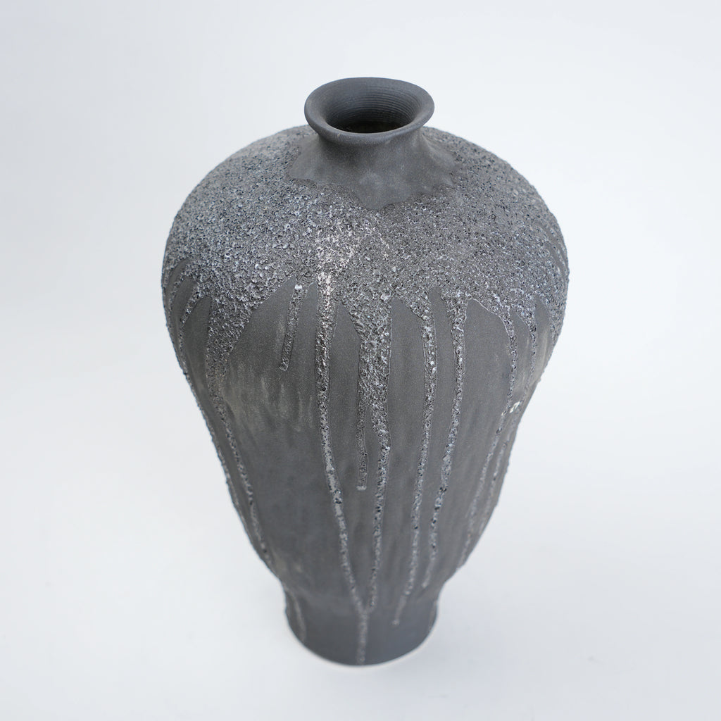 Charcoal drip vase, 3/4 angle on white