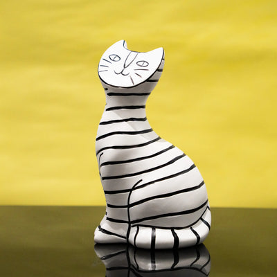 Versatile and Artistic Cat Partners