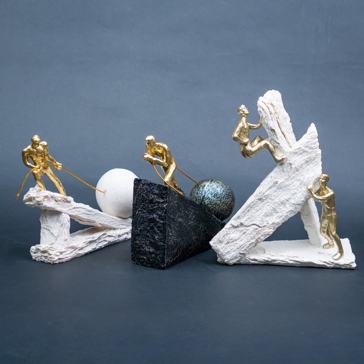 Motivational Trio Set with gold human figurines and spherical decorative elements