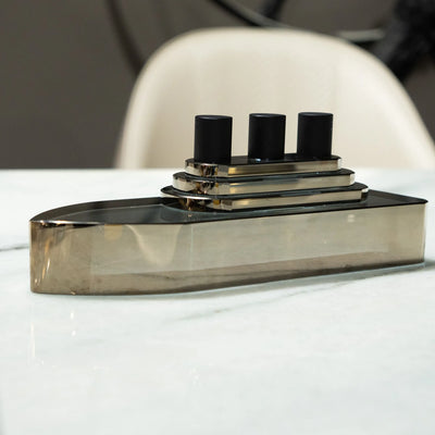Smoky Grey Glass Ship Figurine, Modern Decorative Ship Showpiece with Reflective Finish and Stepped Deck Design for Living Room, Office and Console Table