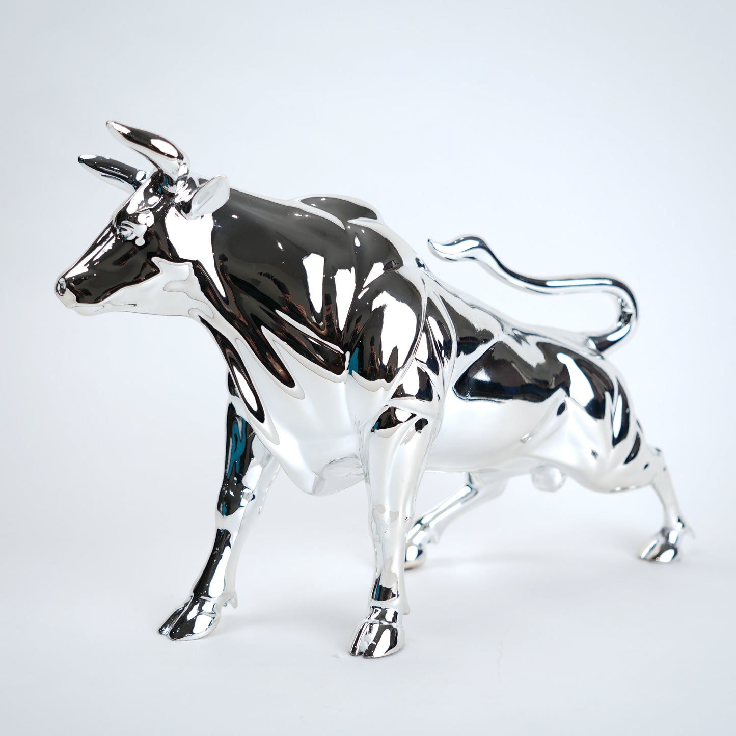 Toro Luxe Bull Decor side profile decorative bull figurine