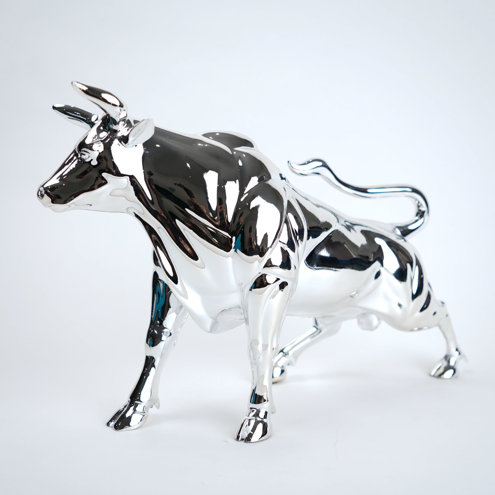 Toro Luxe Bull Decor side profile decorative bull figurine
