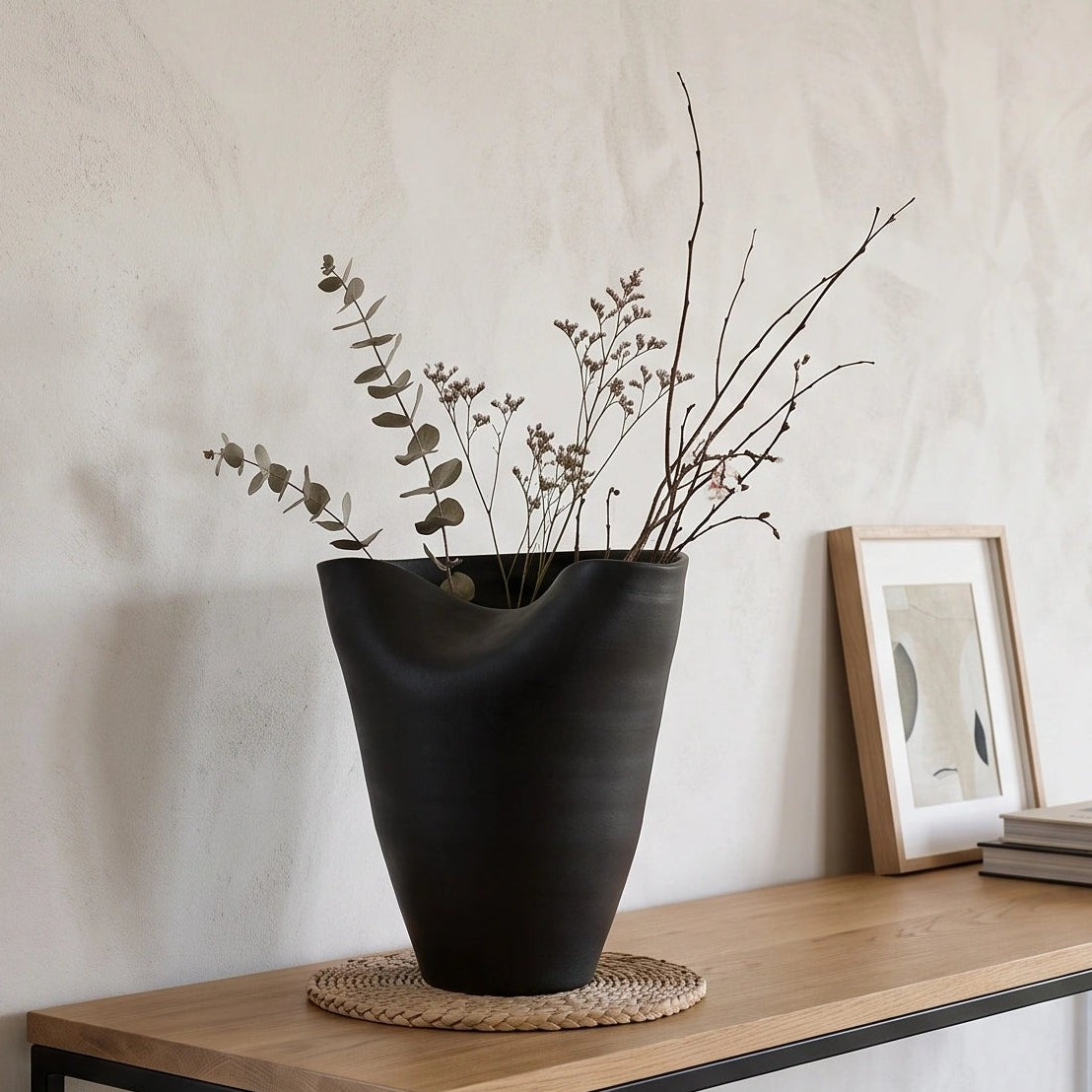 Flow Crest Vase
