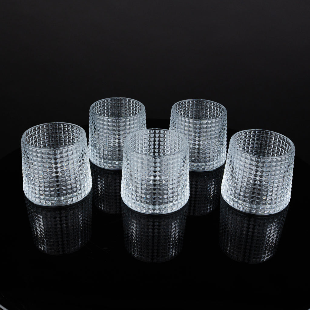 High-end whiskey tumblers styled for upscale gatherings, sophisticated barware collections, and contemporary homes