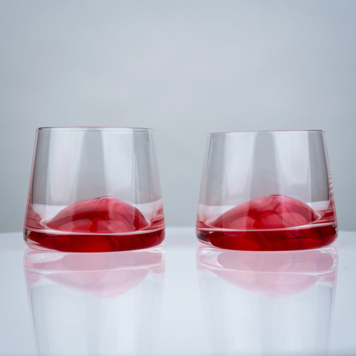 Whiskey aerating glasses with red base modern barware