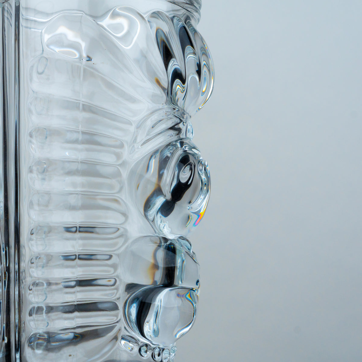 Tiki glass close-up, fluted ribs & face detail