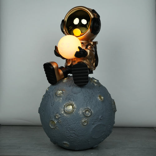 Lunar Glow Astronaut Lamp