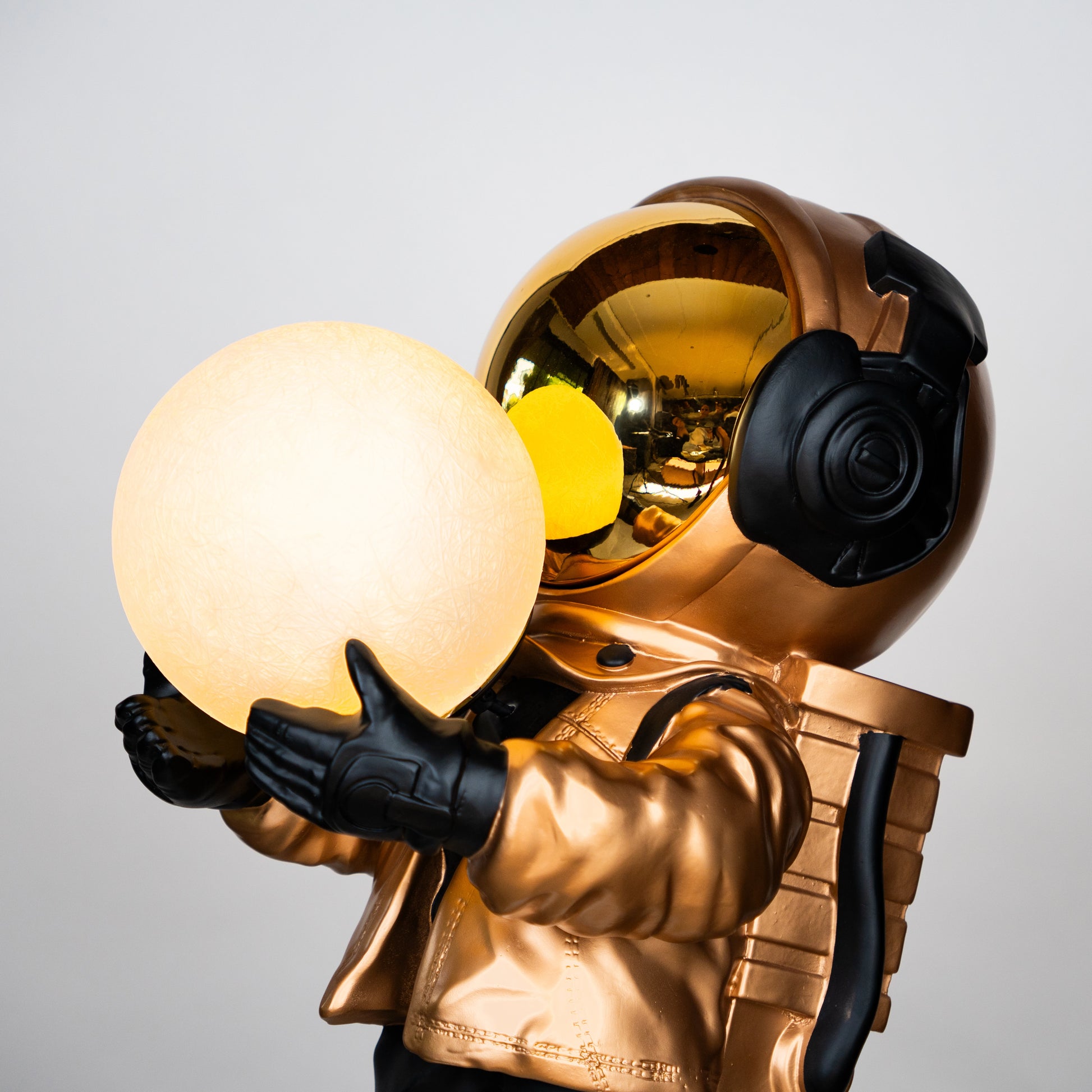 Astronaut lamp on white cloud base