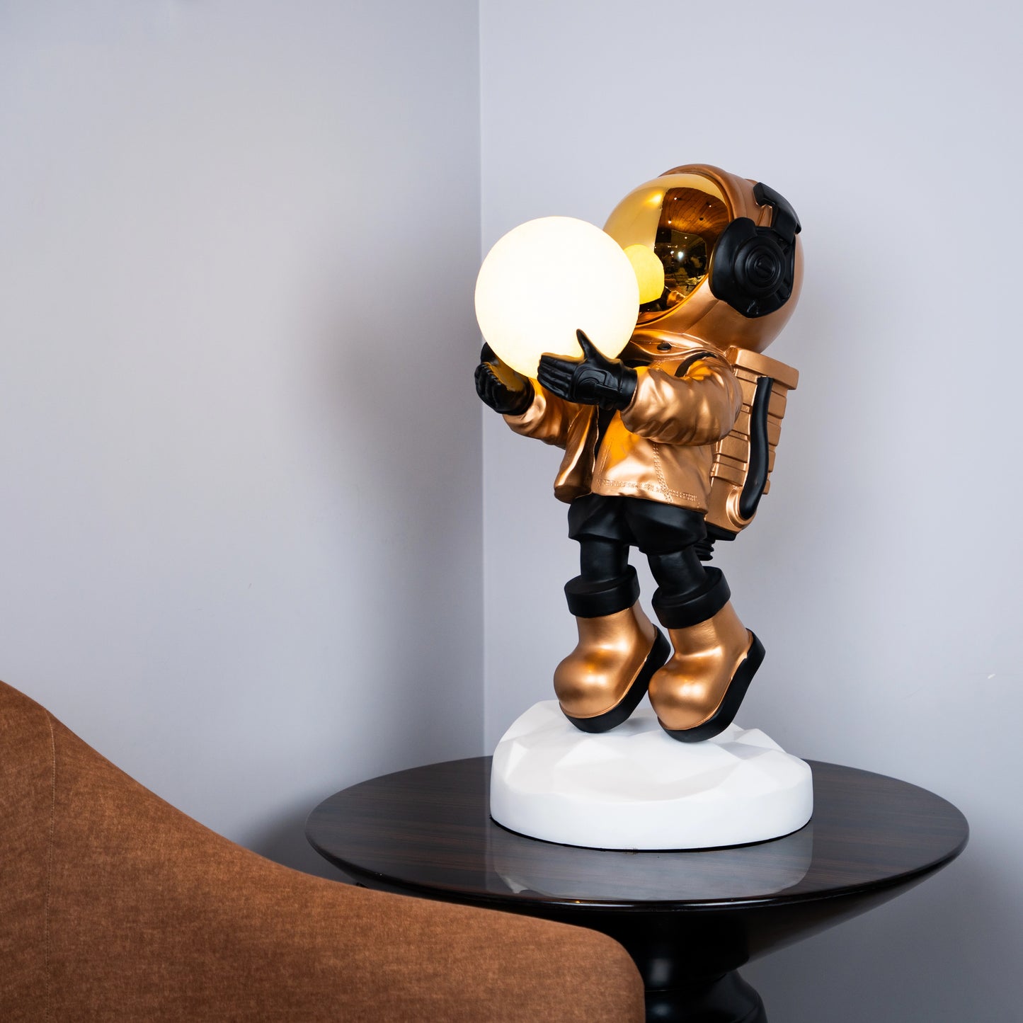 Astronaut lamp on white cloud base
