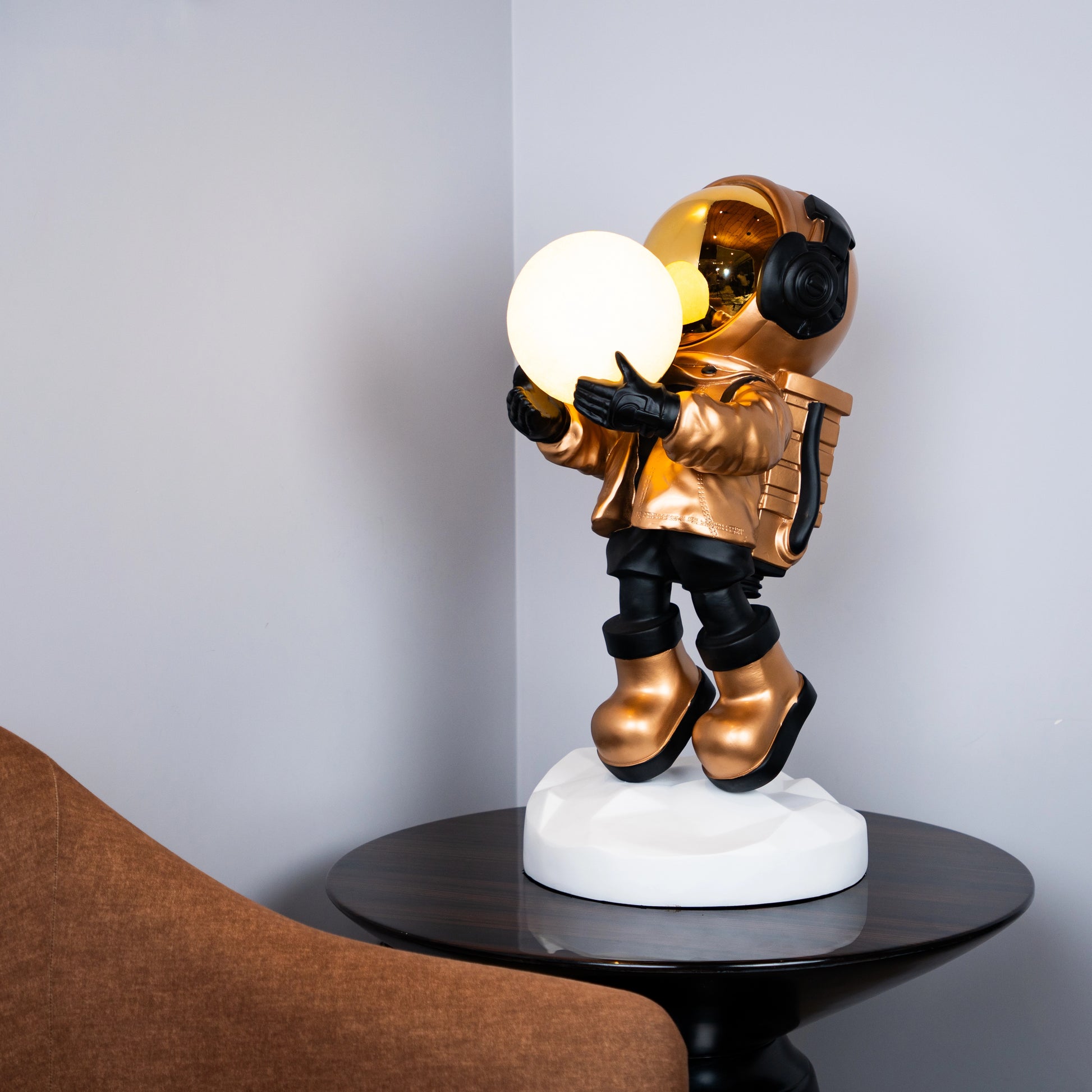 Astronaut lamp on white cloud base