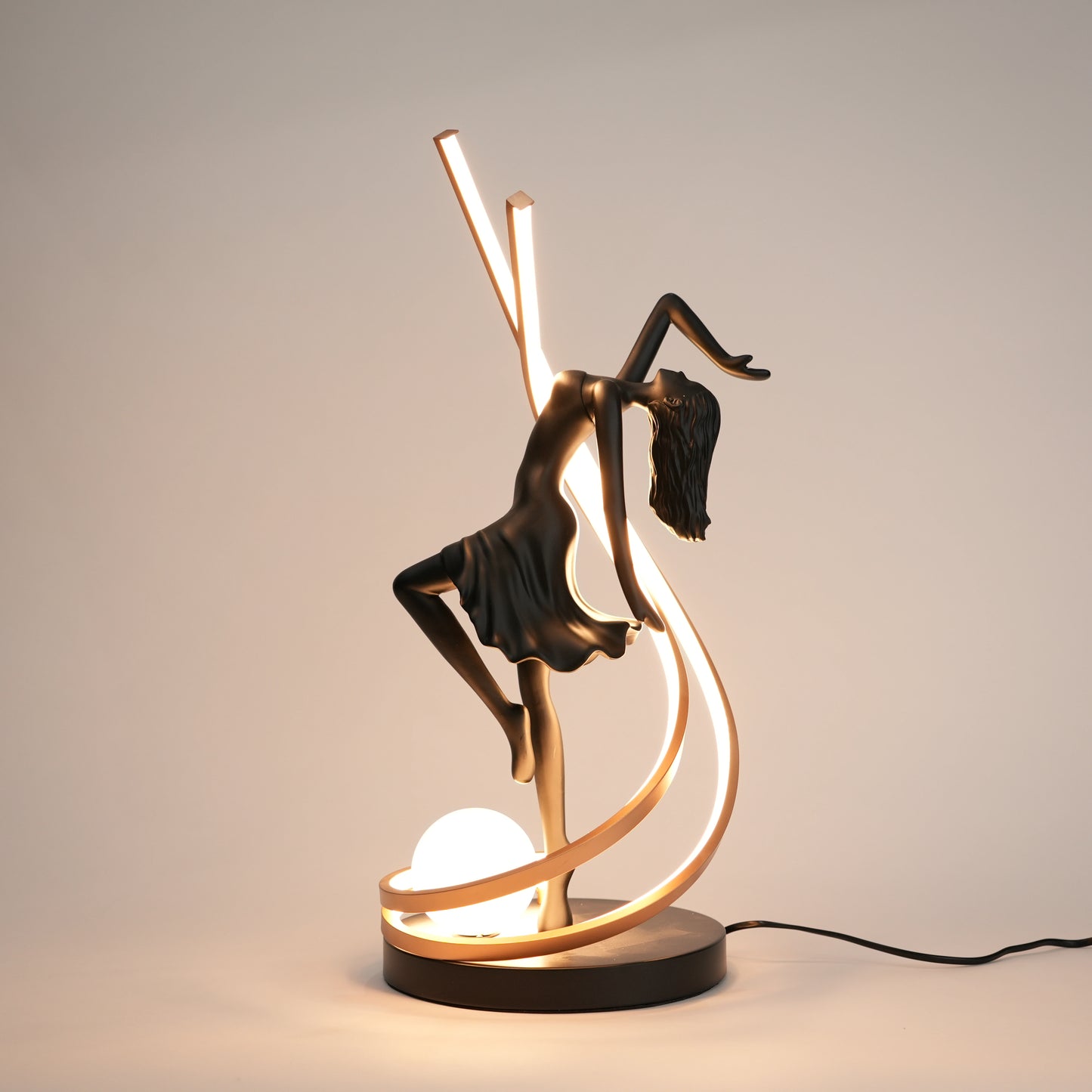 Matte black liberty sculpture lamp with warm LED arc modern decorative table lighting for home decor
