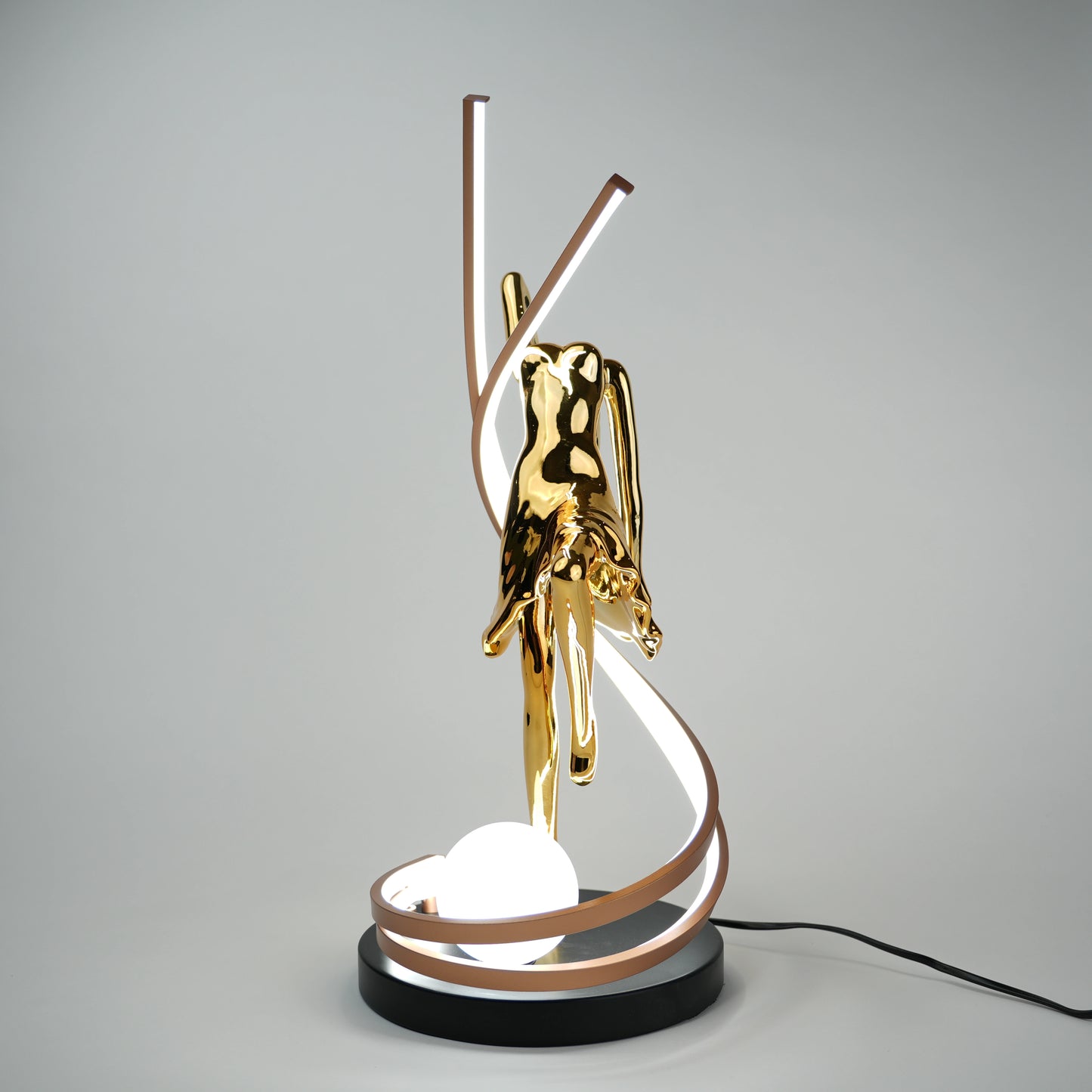 Gold female form sculpture lamp with LED arc modern luxury decorative table lighting for home decor