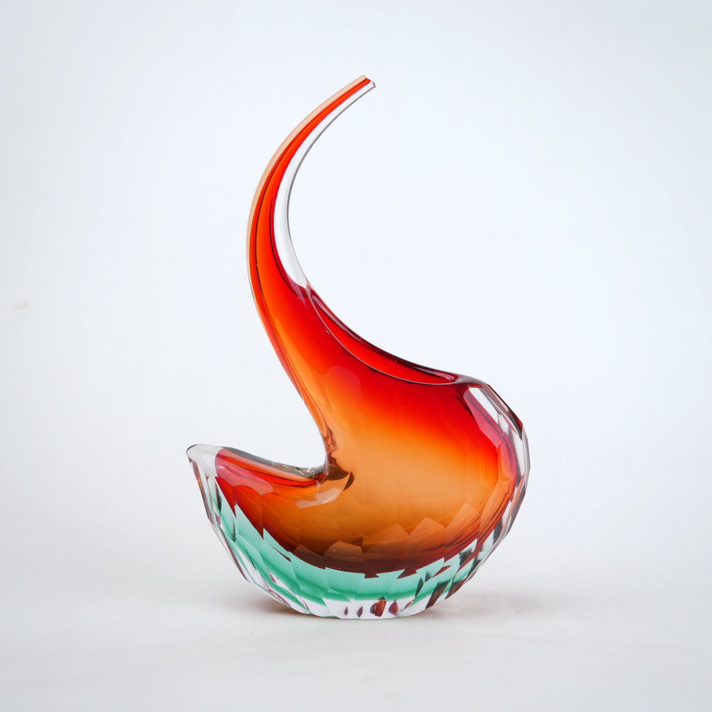 Curved gradient glass vase with side opening modern decor design