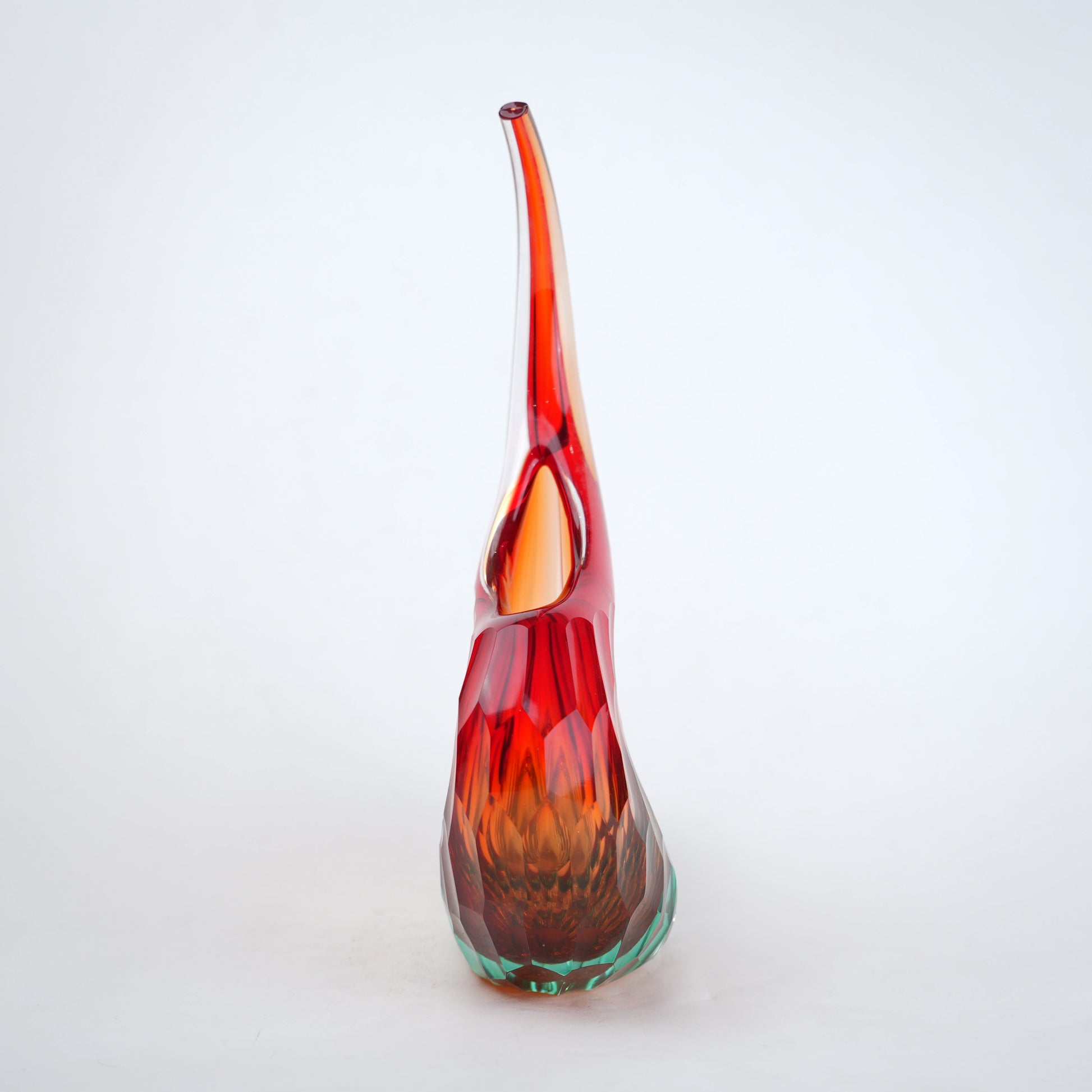 Curved gradient glass vase with side opening modern decor design