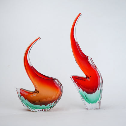 Curved gradient glass vase with side opening modern decor design