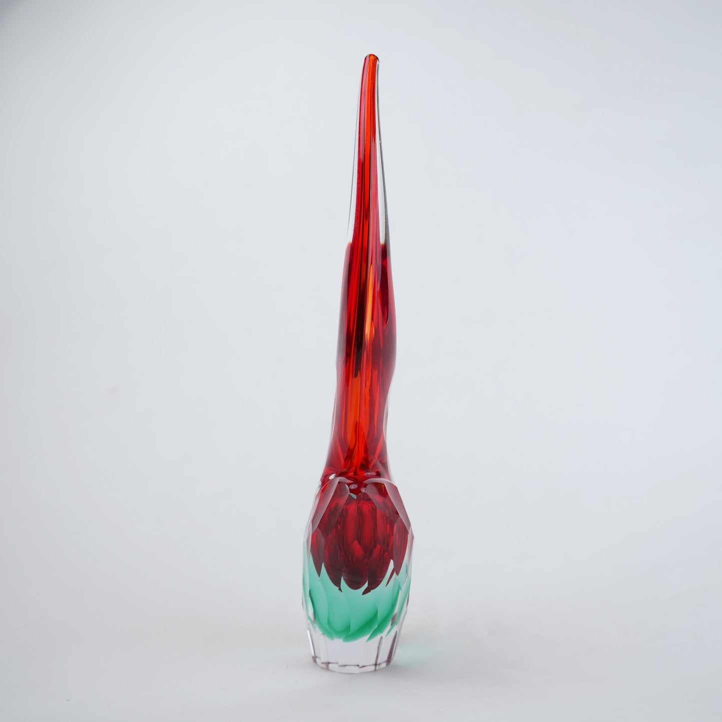 Curved gradient glass vase with side opening modern decor design