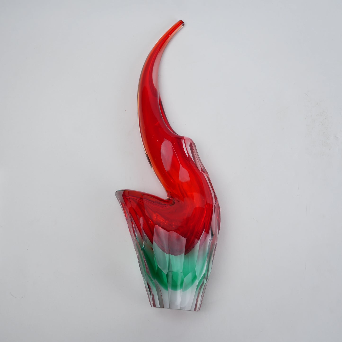 Curved gradient glass vase with side opening modern decor design