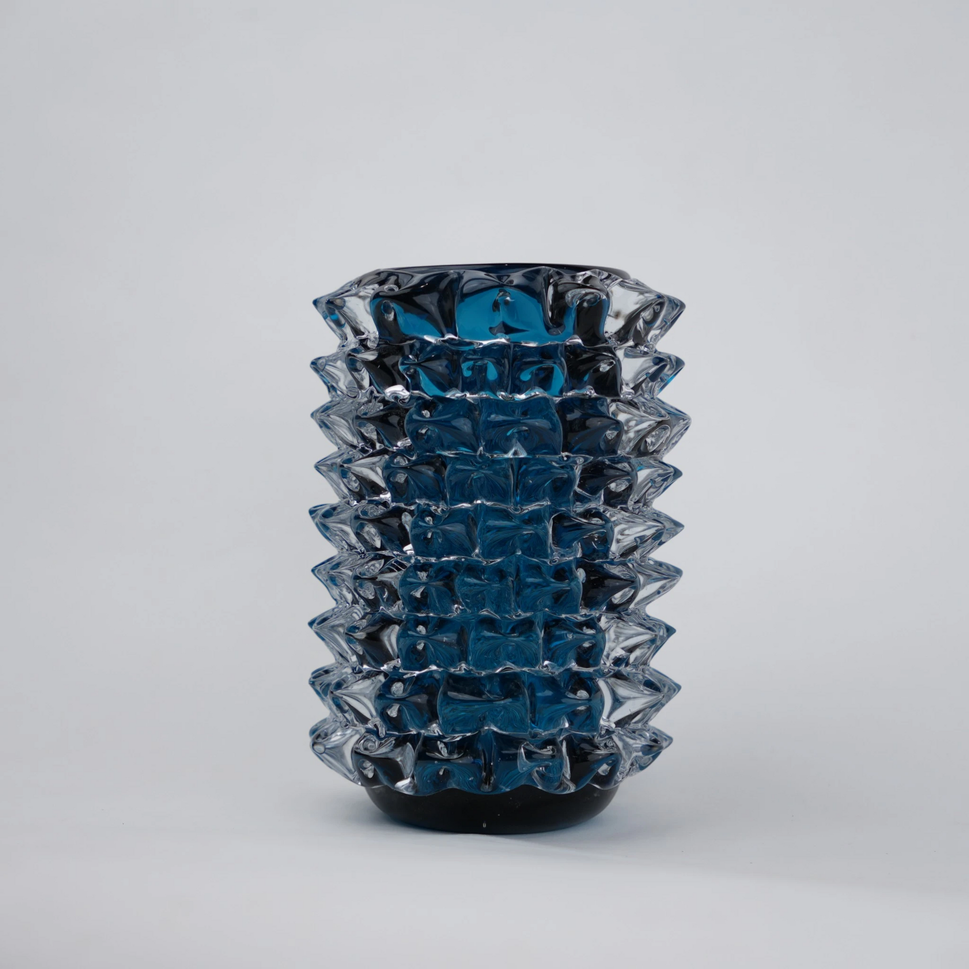 Apex Texture deep blue Murano, front white
