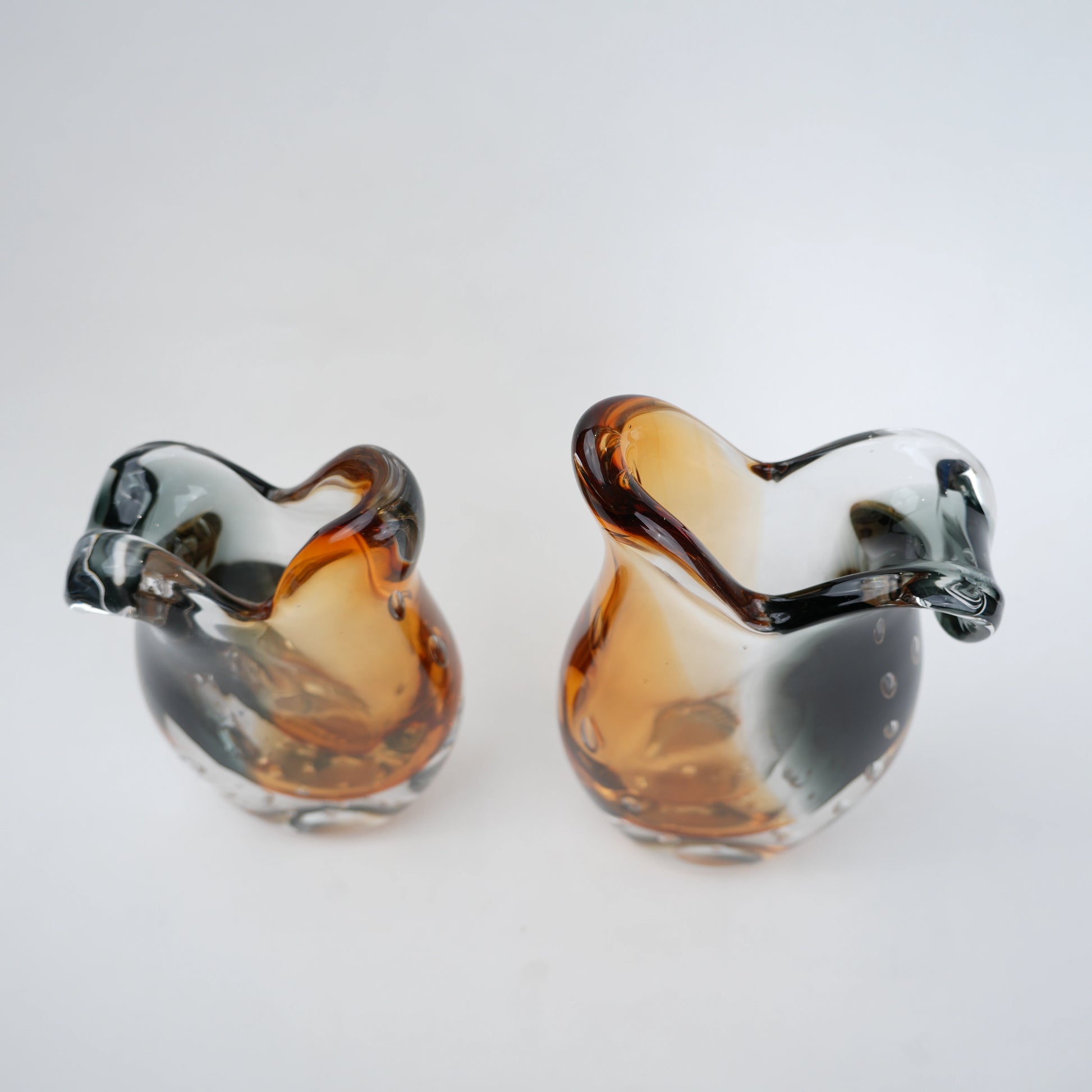 Swan Curve vase pair, scale comparison