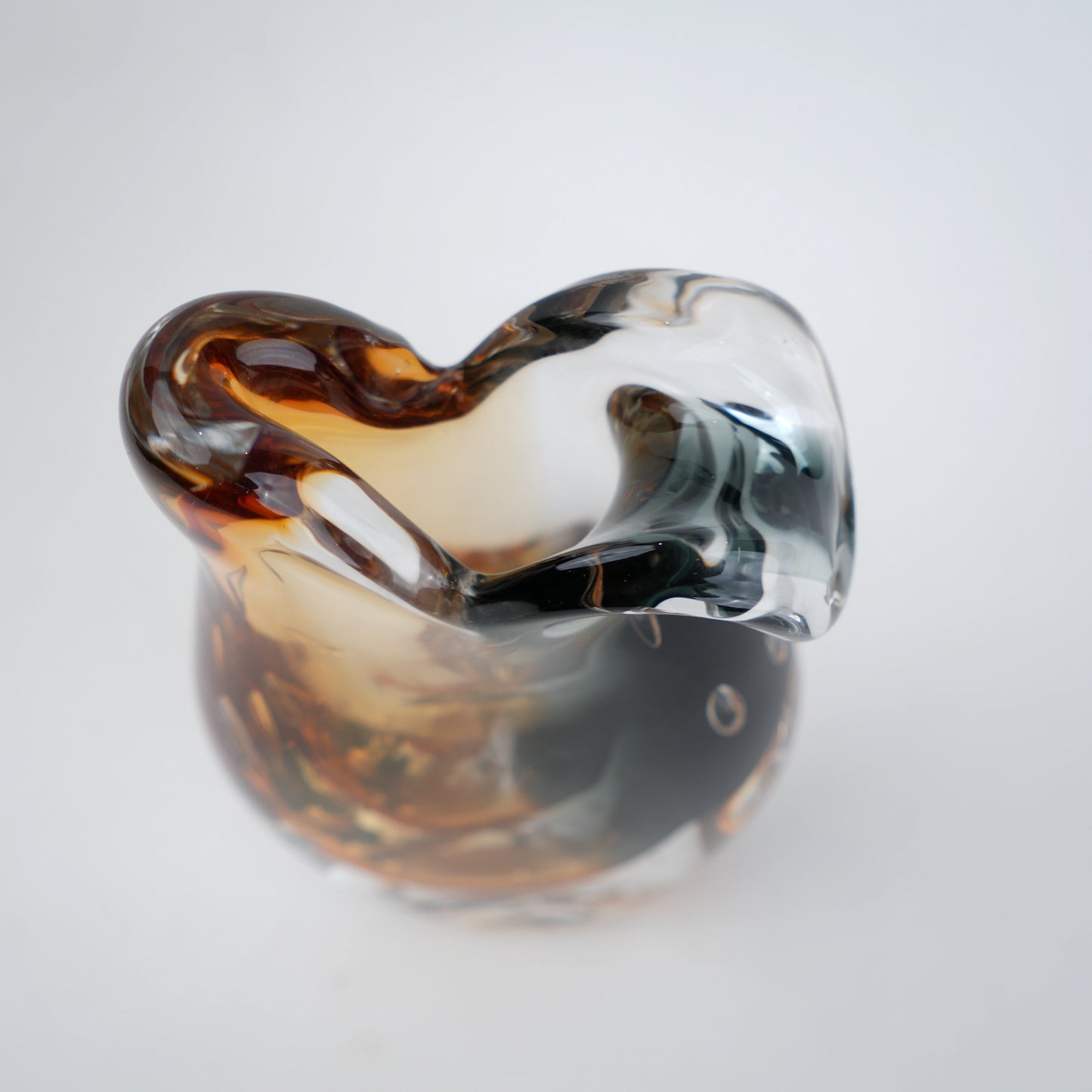 Swan Curve vase, top-down curled neck