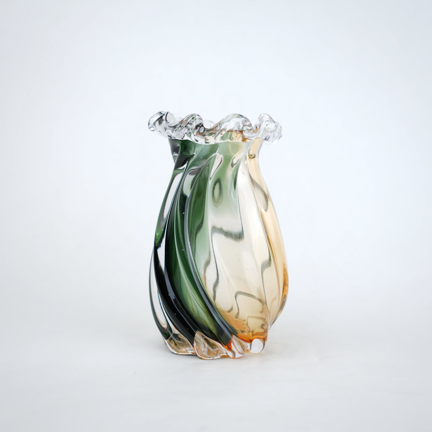 Meadow Flow tulip vase, 3/4 angle shot