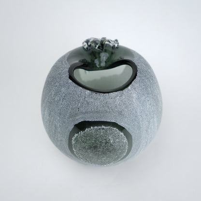 Orb Cut spherical vase, top-down view