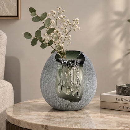 Orb Cut pebbled grey, clear crest, alt front