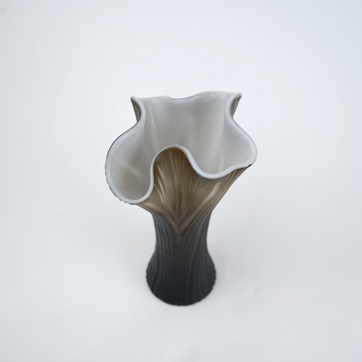 Textured glass decorative vase with ribbed design and ivory edge in two sizes