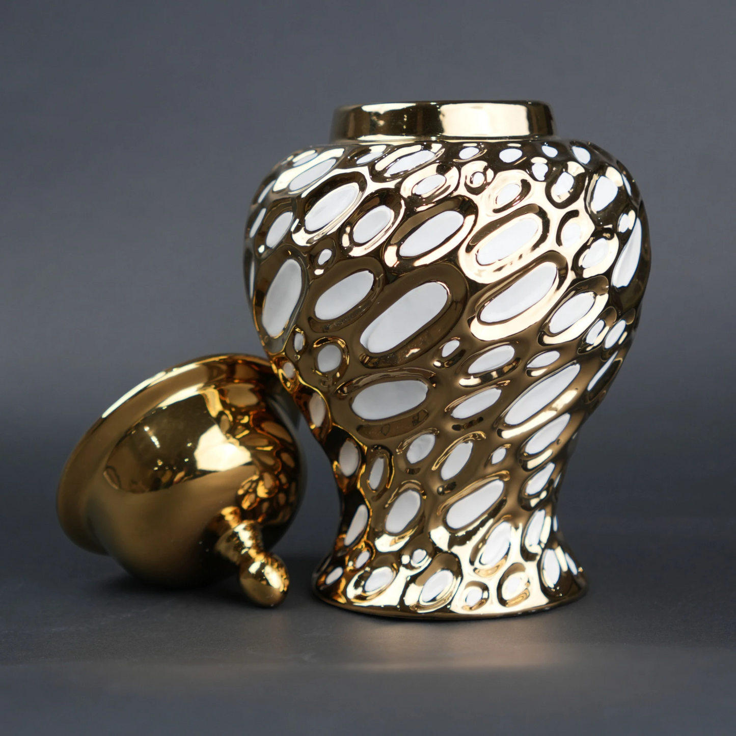 Gold ceramic decorative jar with organic pattern and lid in small and large sizes