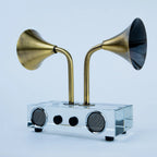 Dual horn decorative speaker with black details and brass finish