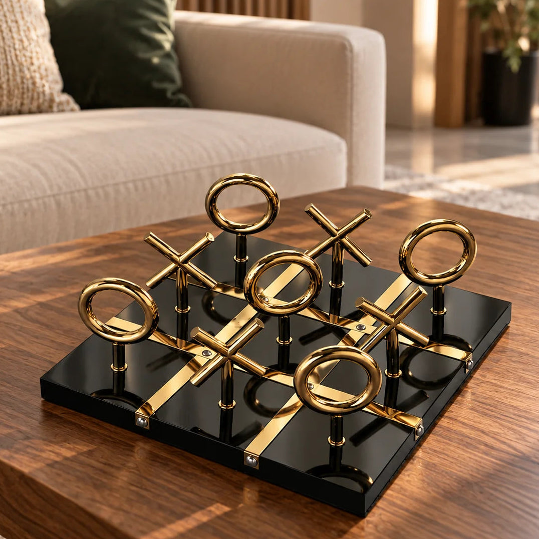 Tic-tac-toe top angle, black board gold grid