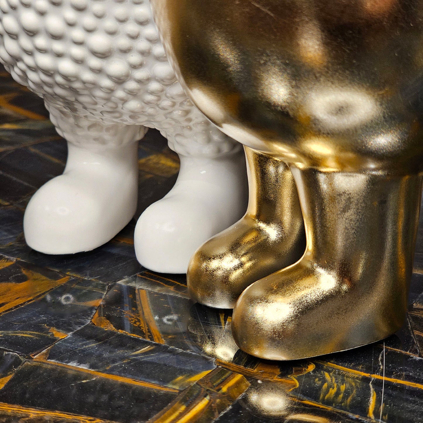 Embrace Duo Figurine - White & Gold Symbol of Unity and Elegance