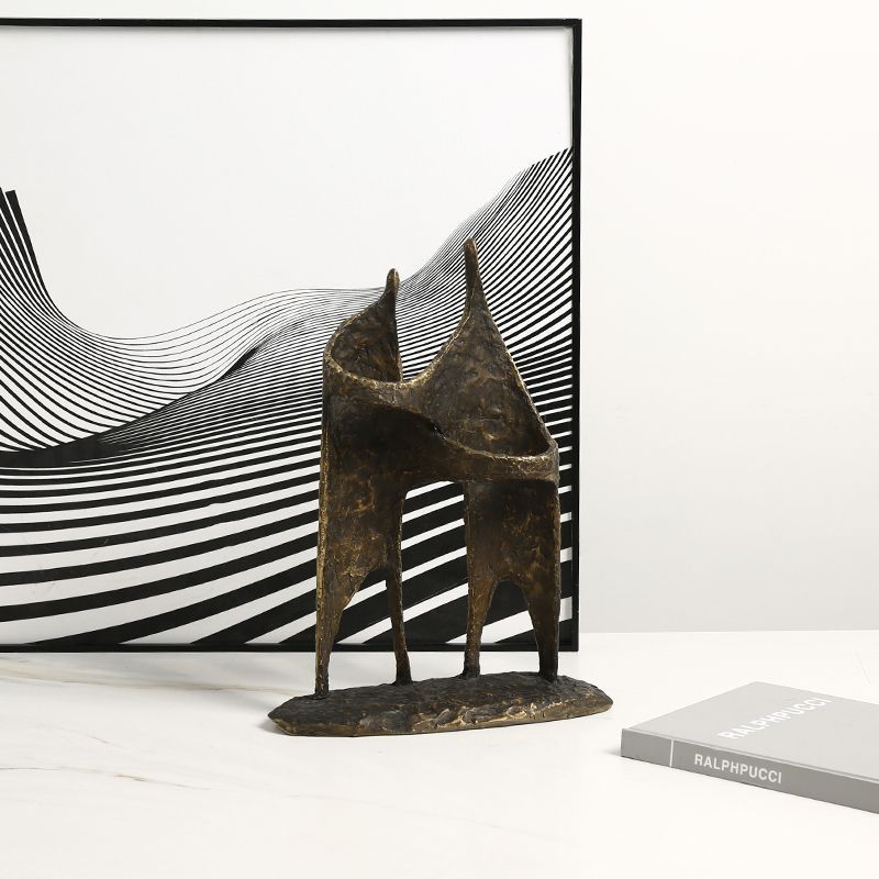 Connected forms w/ Ralph Pucci book, 3/4 scene