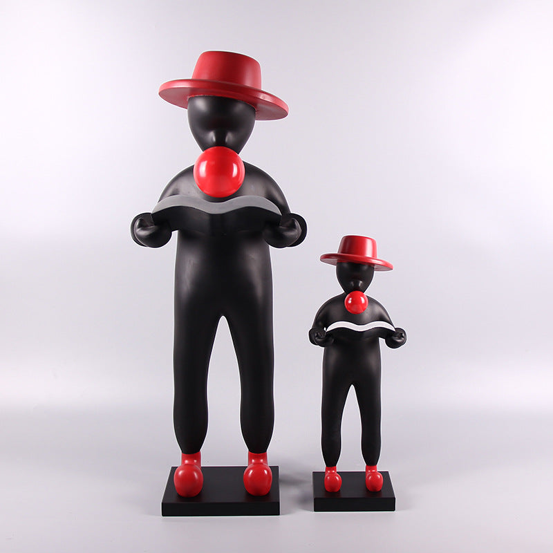 Large & small reader pair, front studio scale