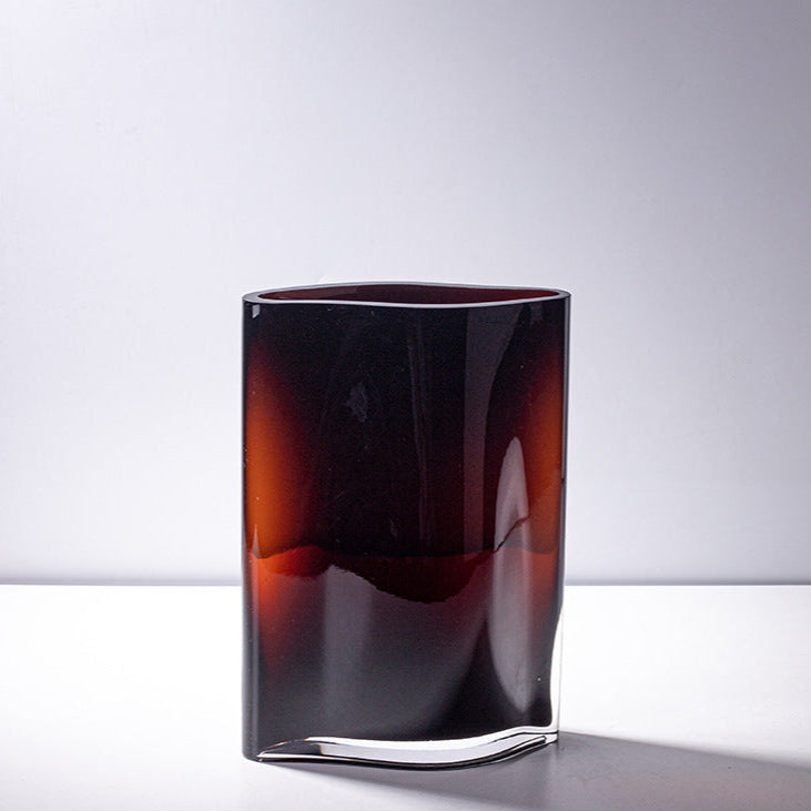 Exclusive Curved Stylish Vase