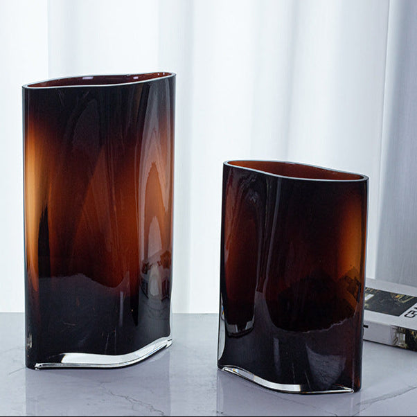 Exclusive Curved Stylish Vase