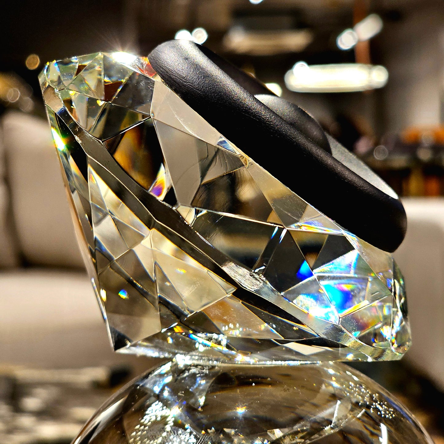 Crystal Pulse Modern Accent