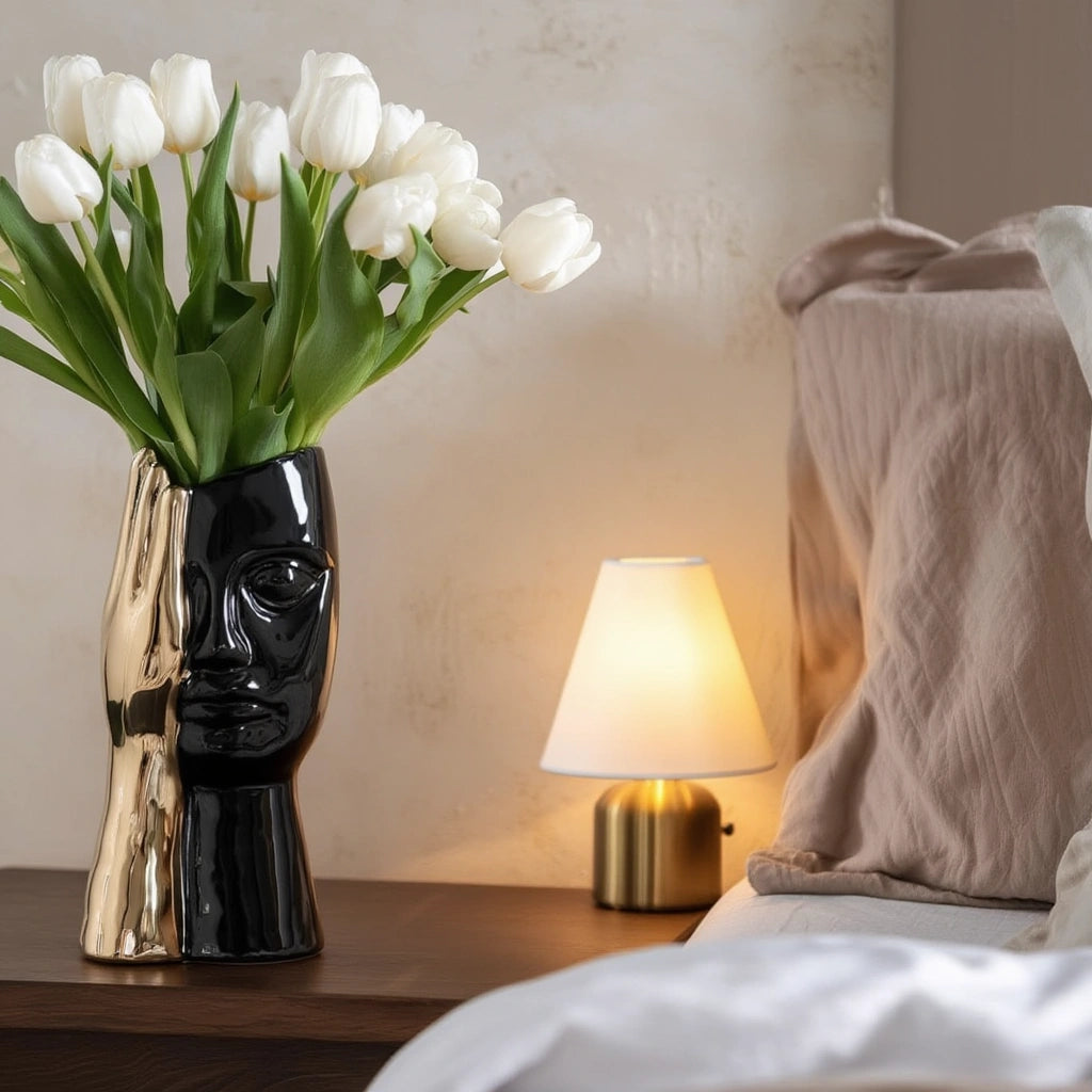 Muse Bloom Vase – Black