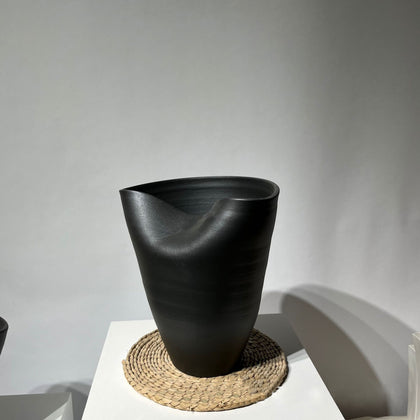 Flow Crest Vase
