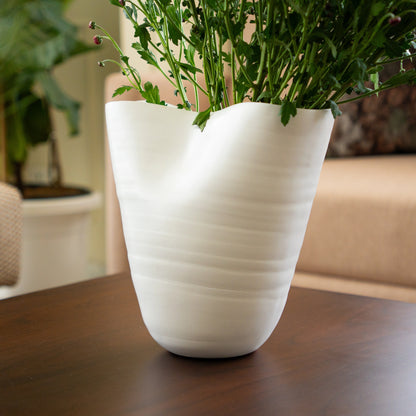 Flow Crest Vase