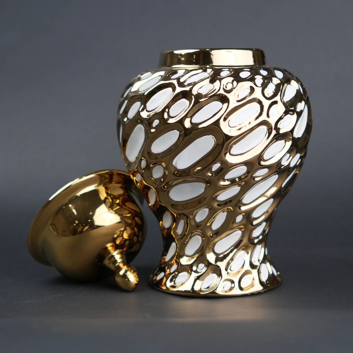 Gold ceramic decorative jar with organic pattern and lid in small and large sizes