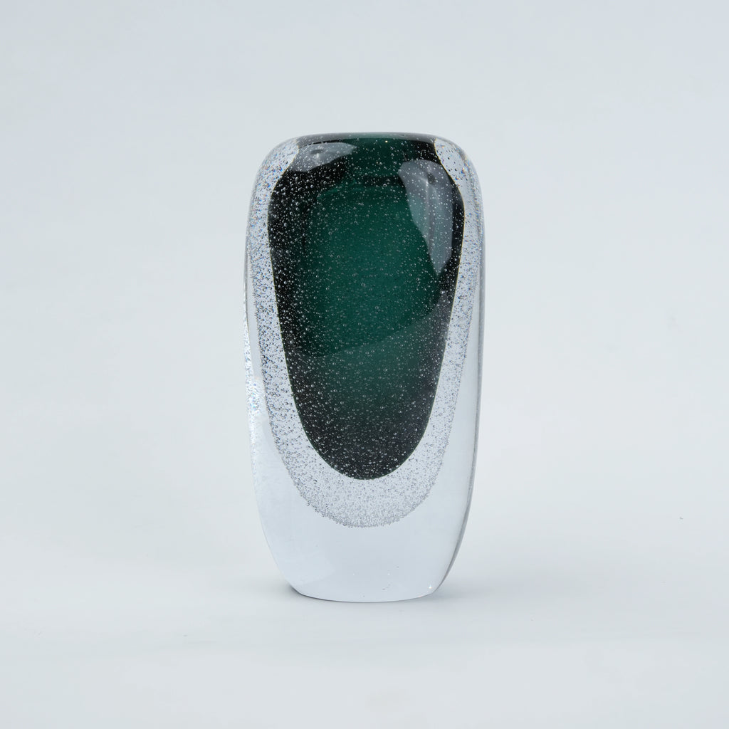 Green vase, single tall emerald, front shot