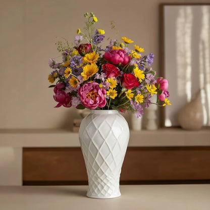 Ivory lattice jar w/ peonies & daisies