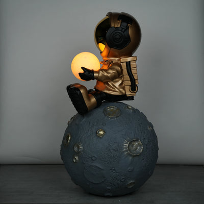 Lunar Glow Astronaut Lamp